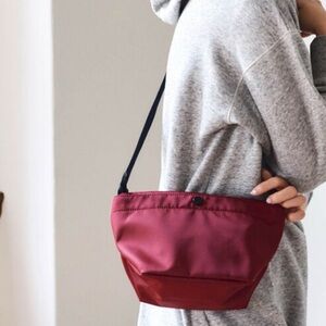 Uniqlo Nylon mini shoulder bag Red - excellent condition!